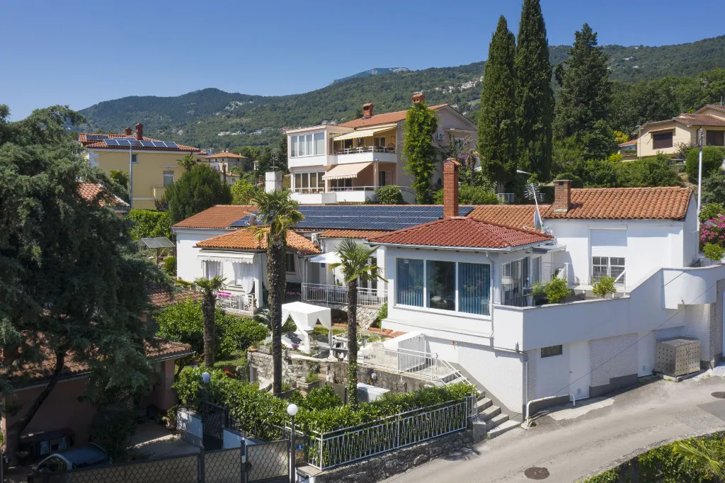 Apartment in Ika for 4 Guests with Sea-View Terrace
