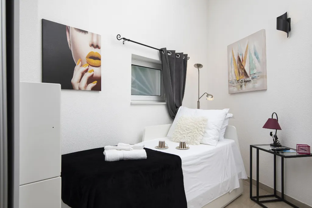 Studio Apartment in Ika for 2 Guests