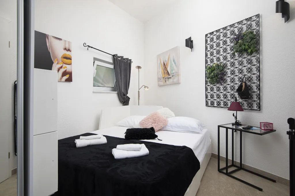 Studio Apartment in Ika for 2 Guests