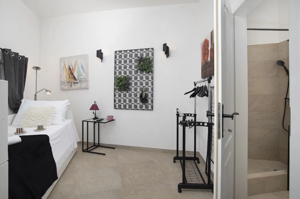 Studio Apartment in Ika for 2 Guests