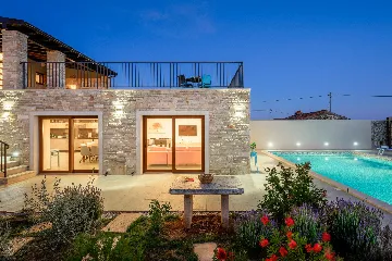 Villa in Pula with Private Heated Pool (Sleeps 12)