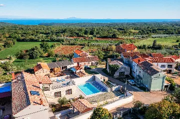 Villa in Pula with Private Heated Pool (Sleeps 12)