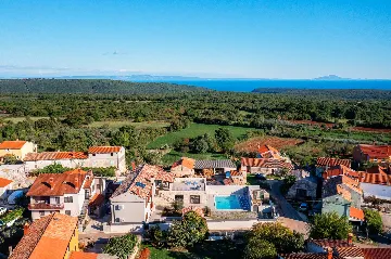 Villa in Pula with Private Heated Pool (Sleeps 12)