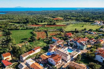 Villa in Pula with Private Heated Pool (Sleeps 12)