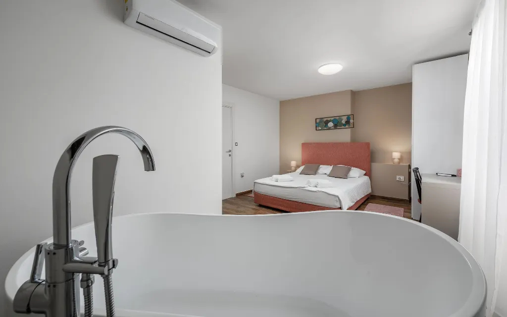 Villa in Pula with Private Heated Pool (Sleeps 12)