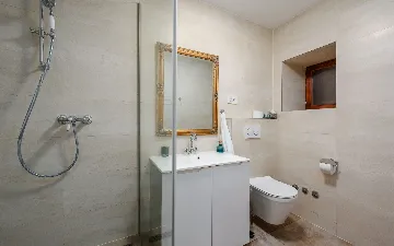 Villa in Pula with Private Heated Pool (Sleeps 12)