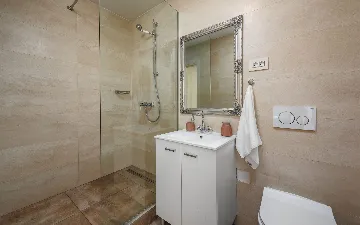 Villa in Pula with Private Heated Pool (Sleeps 12)