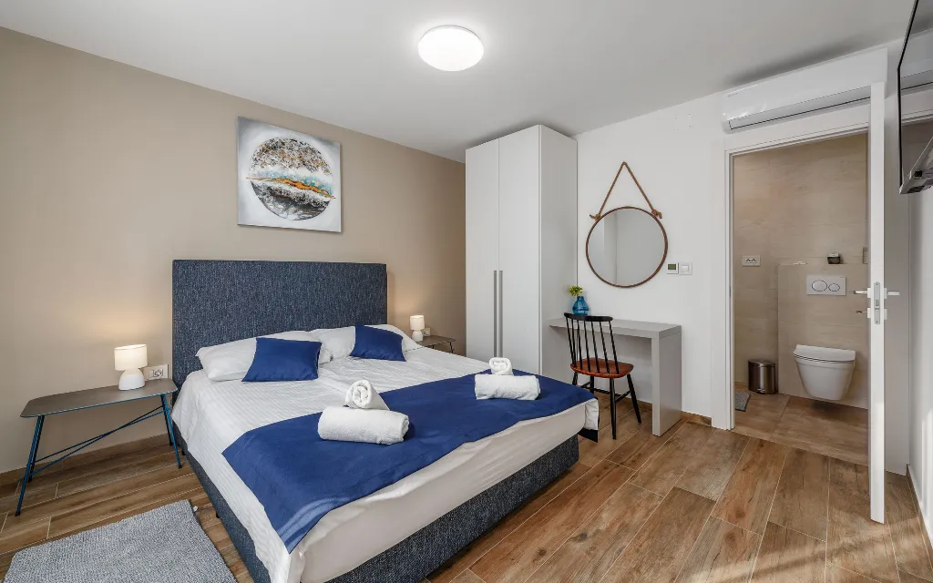 Villa in Pula with Private Heated Pool (Sleeps 12)