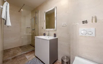 Villa in Pula with Private Heated Pool (Sleeps 12)