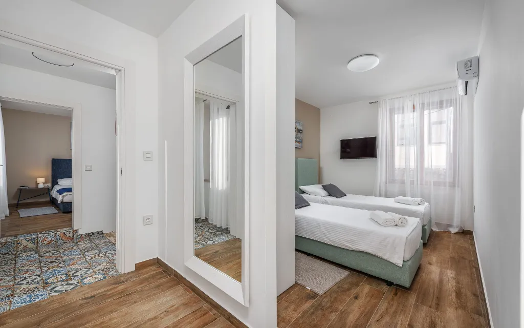 Villa in Pula with Private Heated Pool (Sleeps 12)