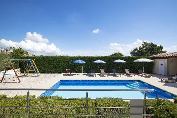 Family Villa in Poreč for Up to 10 Guests