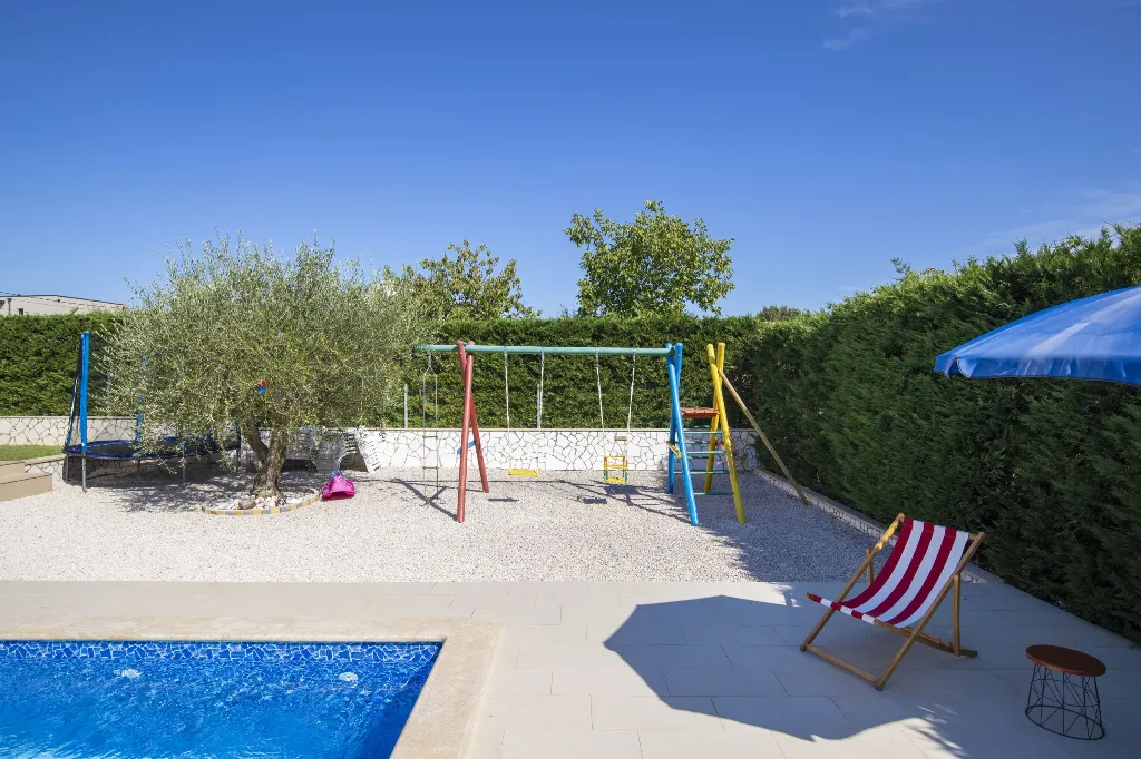 Family Villa in Poreč for Up to 10 Guests