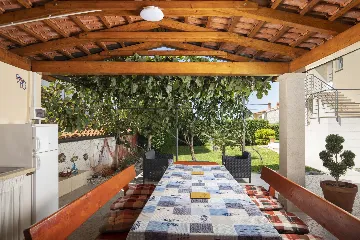 Family Villa in Poreč for Up to 10 Guests