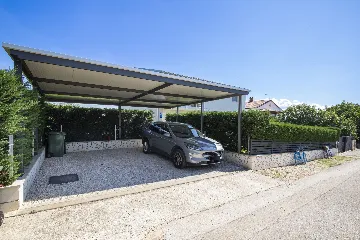 Family Villa in Poreč for Up to 10 Guests