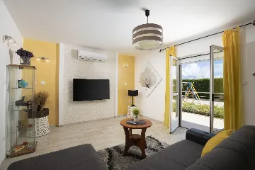 Family Villa in Poreč for Up to 10 Guests