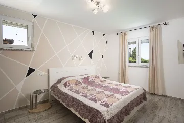 Family Villa in Poreč for Up to 10 Guests
