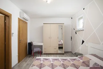 Family Villa in Poreč for Up to 10 Guests