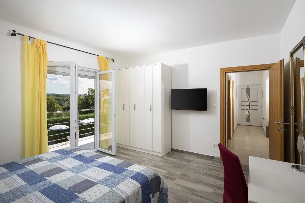Family Villa in Poreč for Up to 10 Guests