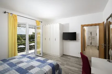 Family Villa in Poreč for Up to 10 Guests