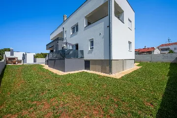 1-Bedroom Apartment for 4 in Pula