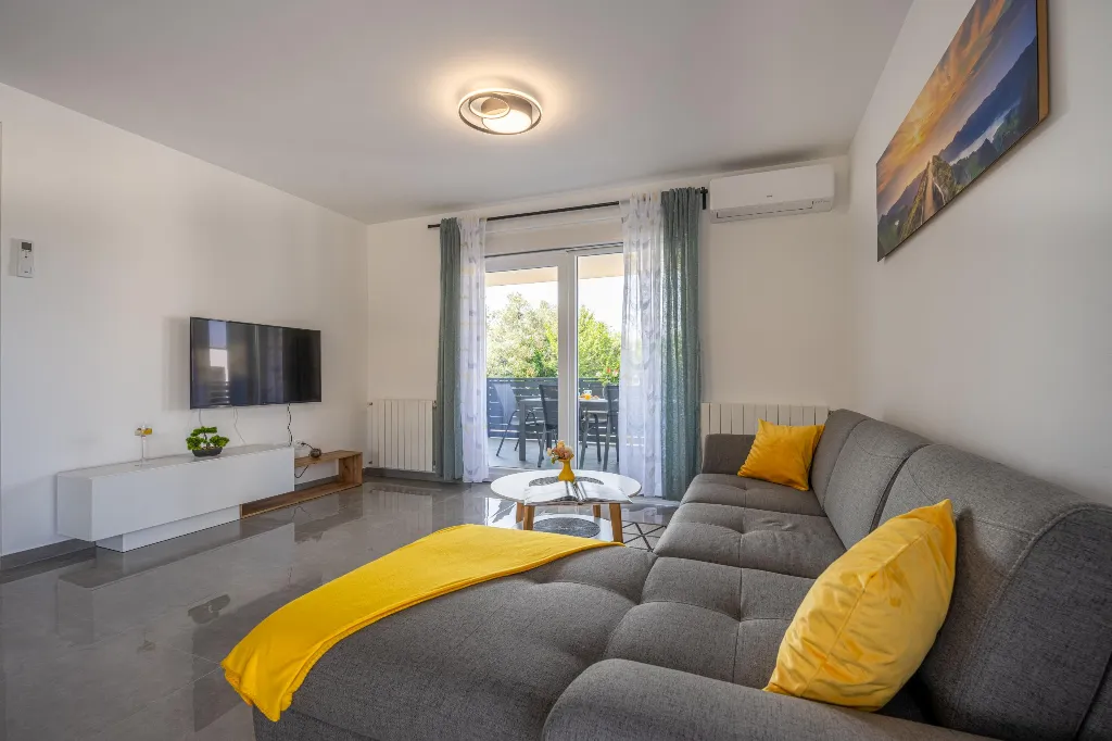 1-Bedroom Apartment for 4 in Pula