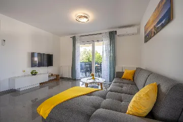 1-Bedroom Apartment for 4 in Pula
