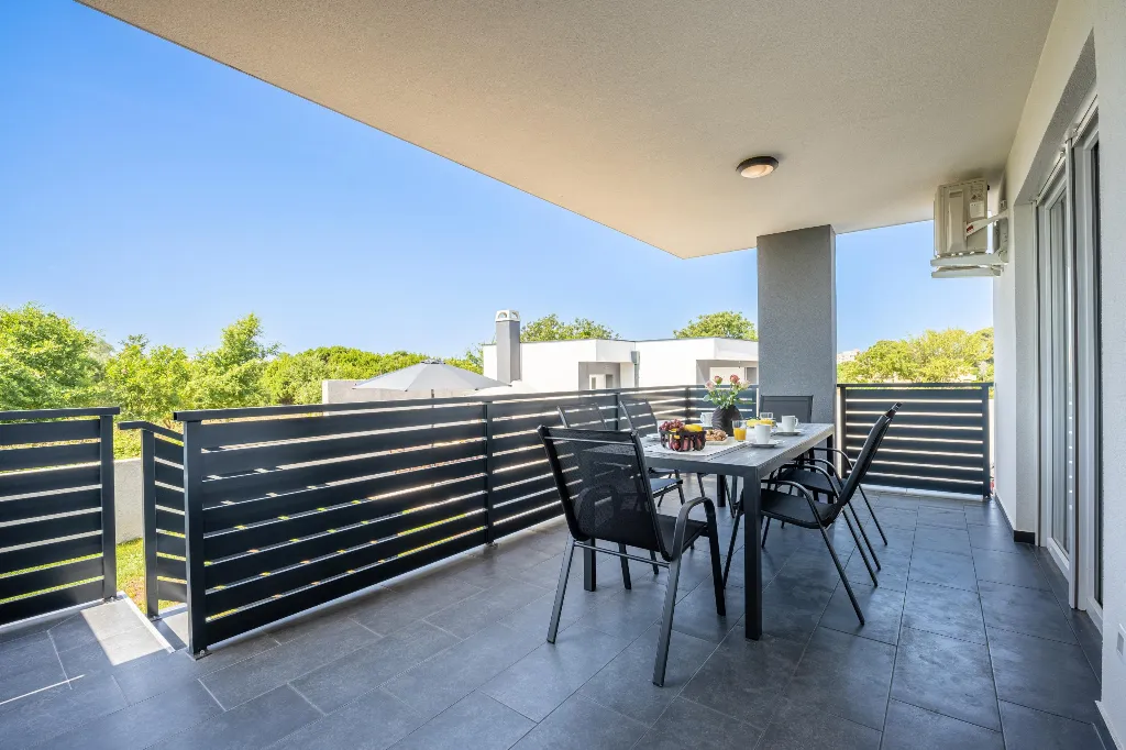 1-Bedroom Apartment for 4 in Pula