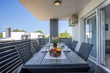 1-Bedroom Apartment for 4 in Pula