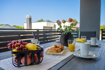 1-Bedroom Apartment for 4 in Pula