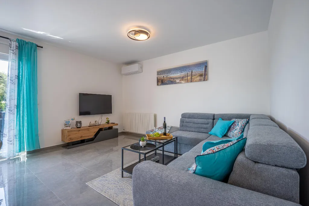 1-Bedroom Apartment for 4 in Pula
