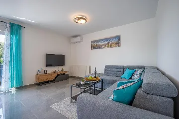 1-Bedroom Apartment for 4 in Pula