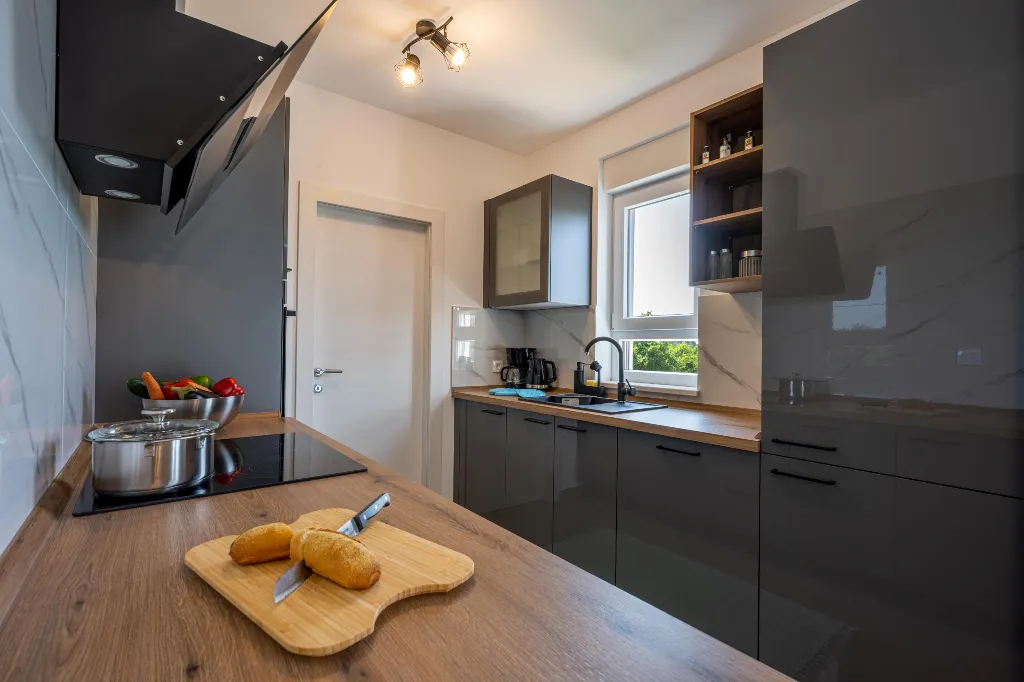 1-Bedroom Apartment for 4 in Pula