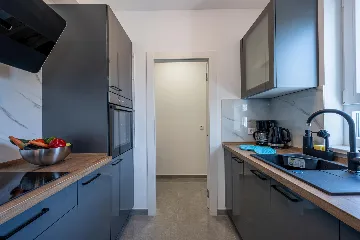 1-Bedroom Apartment for 4 in Pula