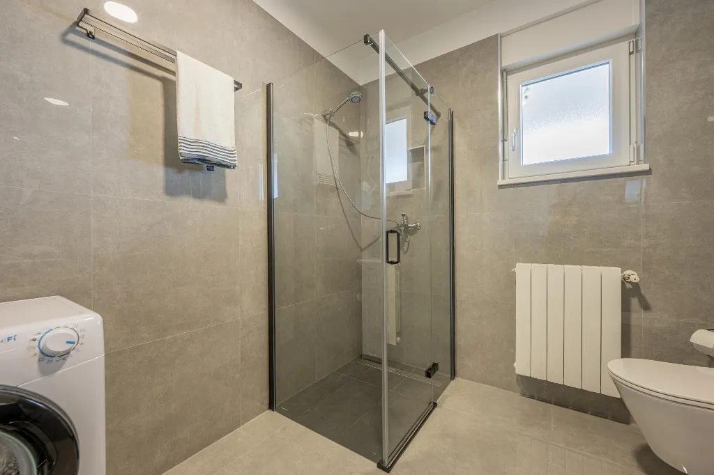 Two-Bedroom Apartment for 5 Guests in Pula