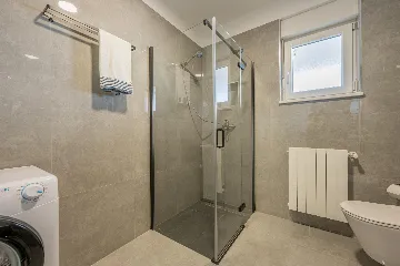 Two-Bedroom Apartment for 5 Guests in Pula