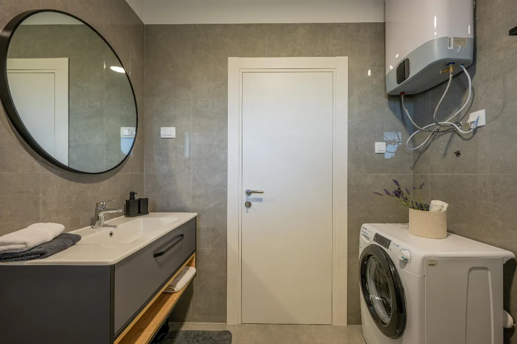 Two-Bedroom Apartment for 5 Guests in Pula