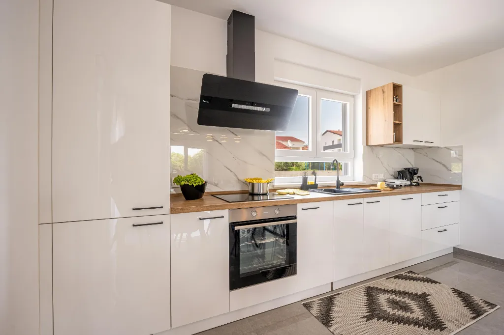 Two-Bedroom Apartment for 5 Guests in Pula