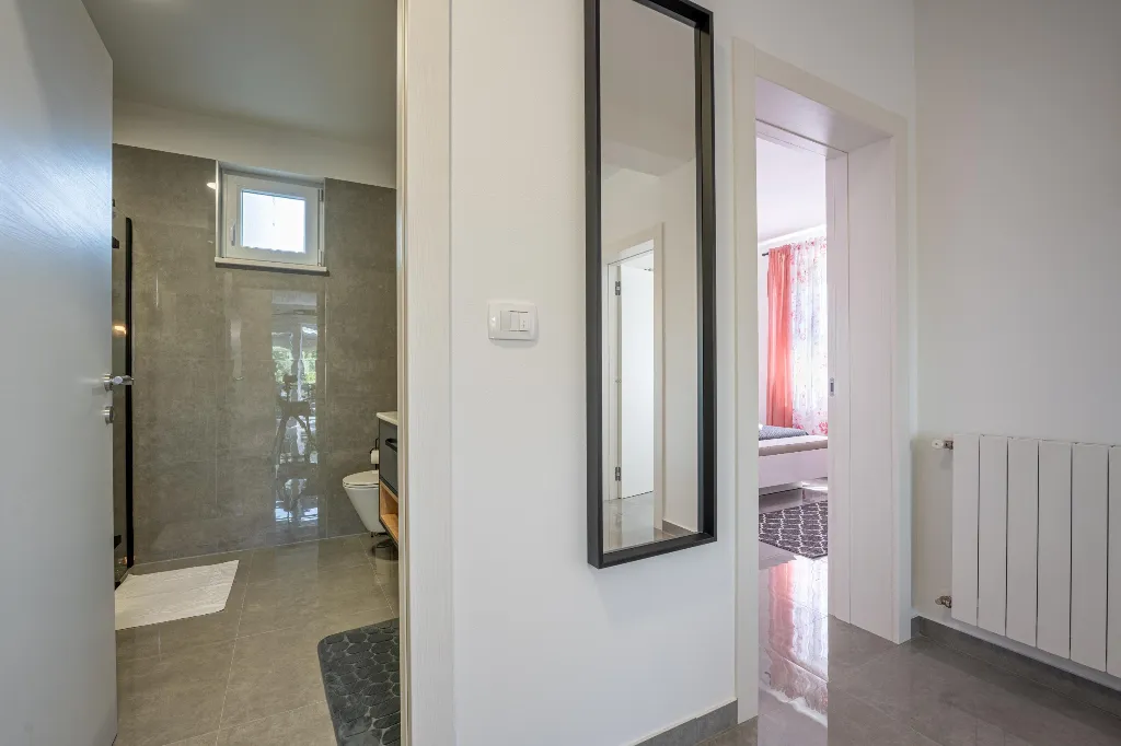 Two-Bedroom Apartment for 5 Guests in Pula