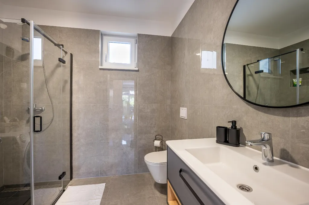 Two-Bedroom Apartment for 5 Guests in Pula