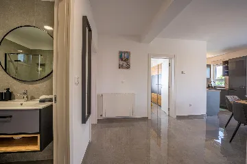 Two-Bedroom Apartment for 5 Guests in Pula