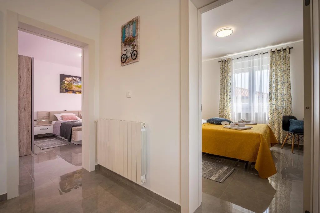 Two-Bedroom Apartment for 5 Guests in Pula