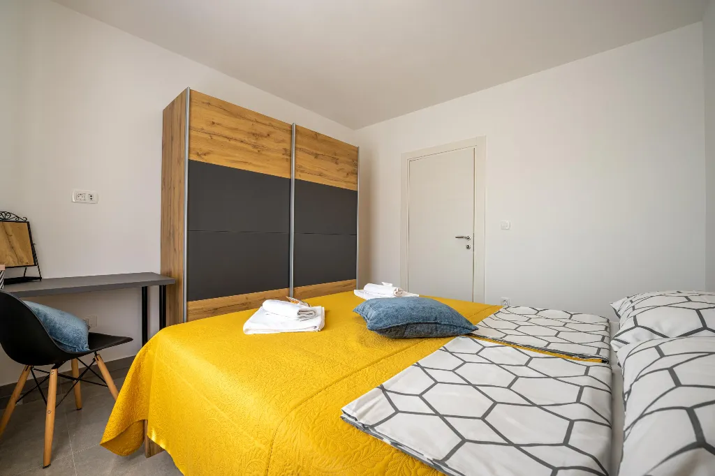 Two-Bedroom Apartment for 5 Guests in Pula