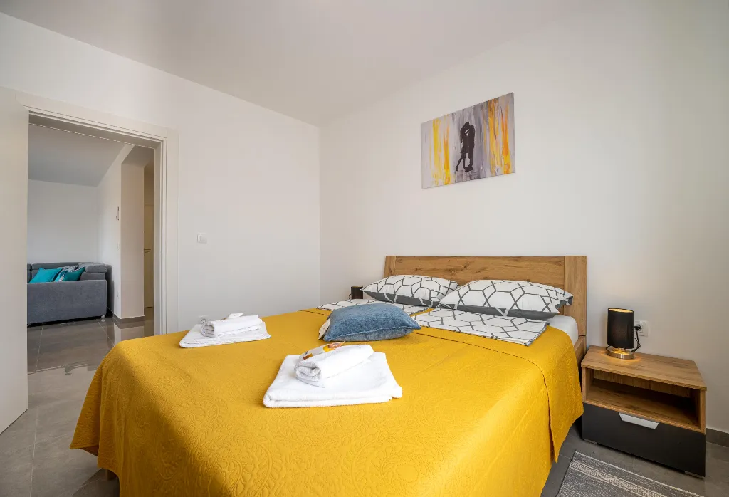 Two-Bedroom Apartment for 5 Guests in Pula