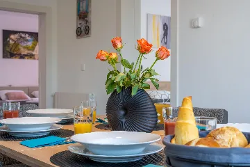 Two-Bedroom Apartment for 5 Guests in Pula