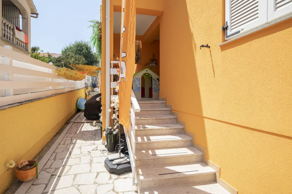 Banjole Villa with Private Pool and 10 Guests