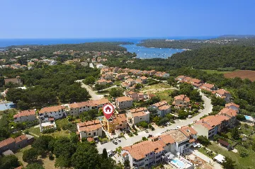 Banjole Villa with Private Pool and 10 Guests