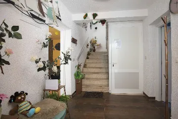 Banjole Villa with Private Pool and 10 Guests