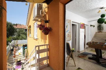 Banjole Villa with Private Pool and 10 Guests