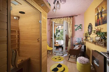 Banjole Villa with Private Pool and 10 Guests