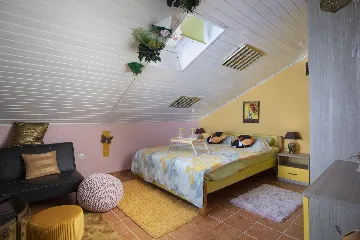 Banjole Villa with Private Pool and 10 Guests